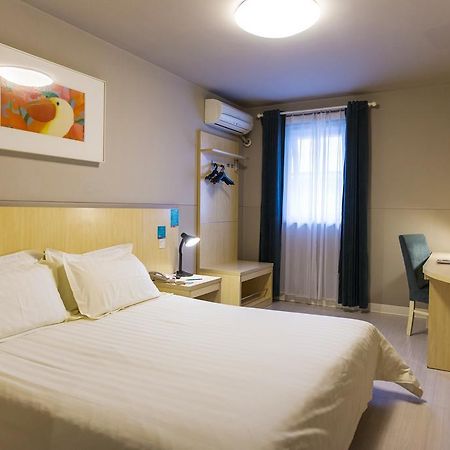 Jinjiang Inn Wuhan Jianghan Road Subway Station Jiangtan Pedestrain Street מראה חיצוני תמונה