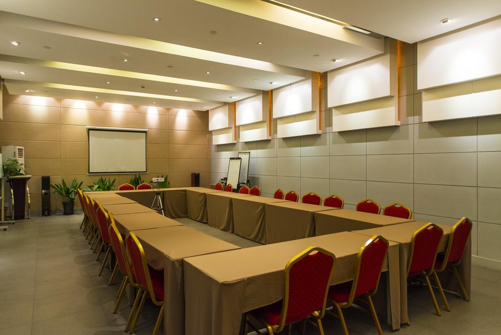 Jinjiang Inn Wuhan Jianghan Road Subway Station Jiangtan Pedestrain Street מראה חיצוני תמונה