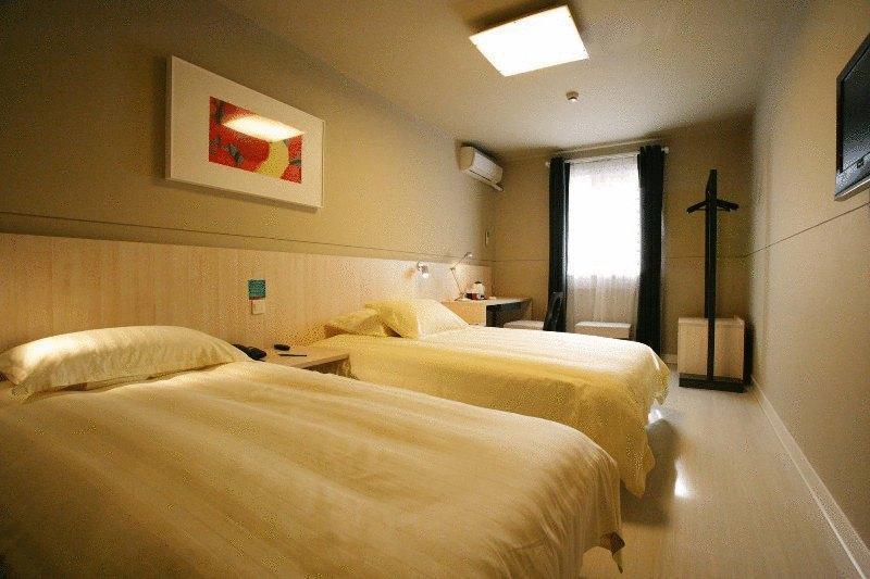 Jinjiang Inn Wuhan Jianghan Road Subway Station Jiangtan Pedestrain Street מראה חיצוני תמונה