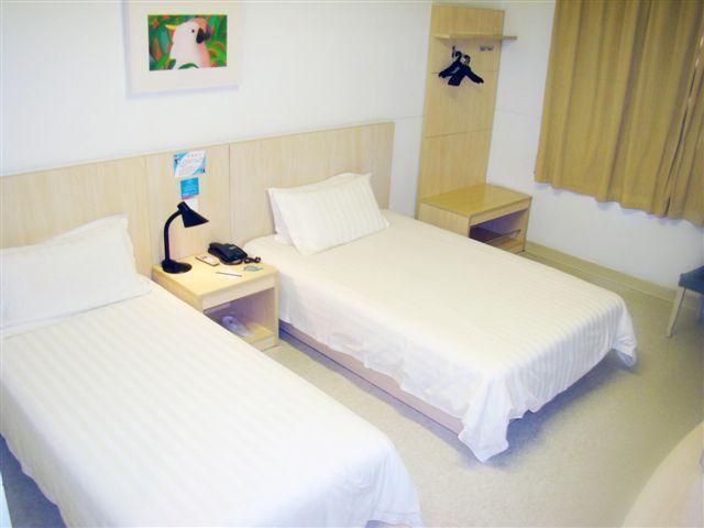 Jinjiang Inn Wuhan Jianghan Road Subway Station Jiangtan Pedestrain Street מראה חיצוני תמונה
